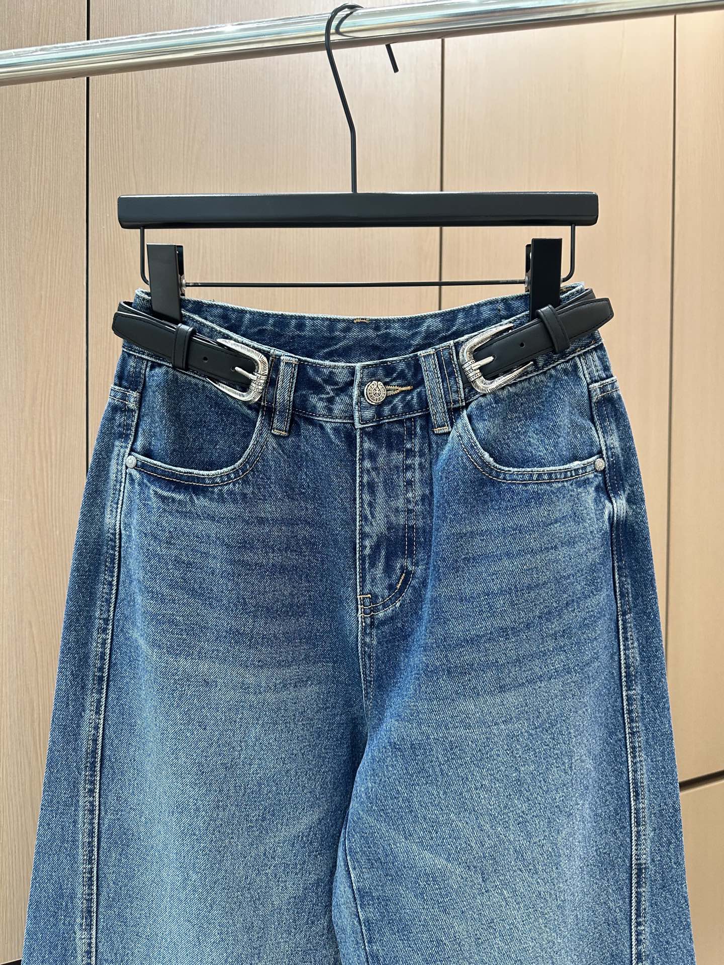 f9ebf5631960fe693a590c55585b6699_1759896371_16.jpg f9ebf5631960fe693a590c55585b6699_1759896371_16.jpg