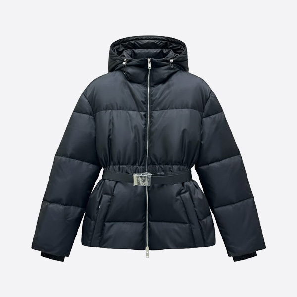 プラダ ベルト付きダウンコート